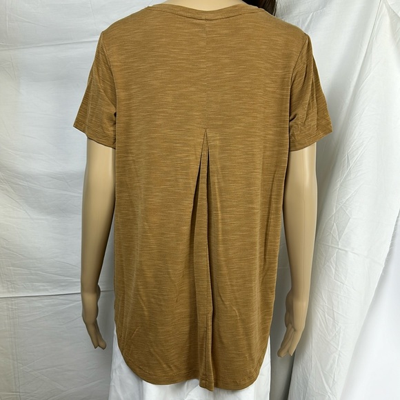 MOD REF V Neck T. Hi-Lo Hemline. Size Medium. Burnt Sienna in Color. - Picture 3 of 6